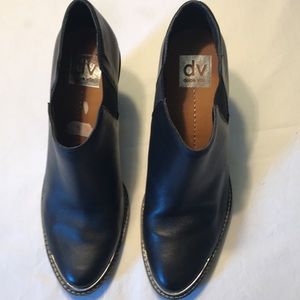DV Dolce Vita black leather ankle boots size 9